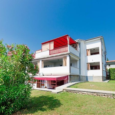 Apartments Miha Krk Town Bagian luar foto